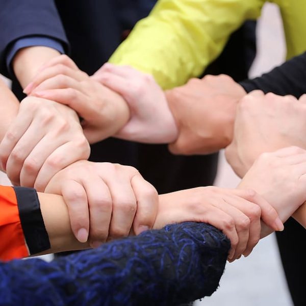 unity-cooperation-trust-hand